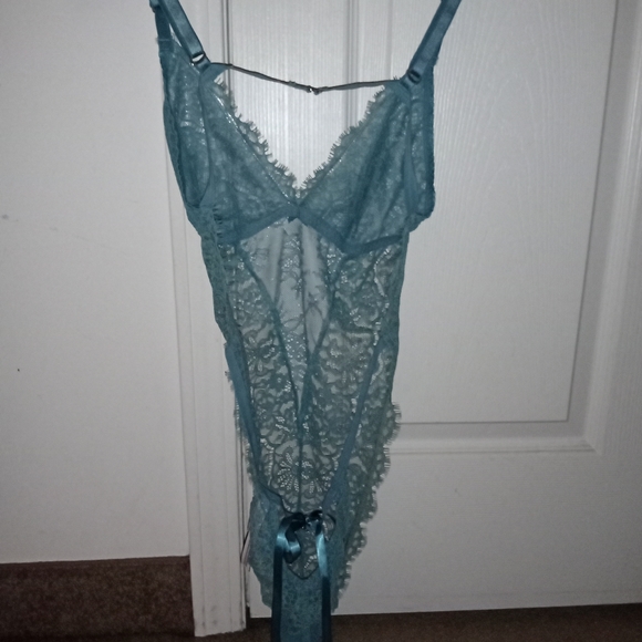 Lace babydoll - Picture 2 of 11
